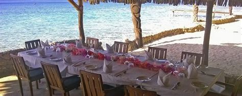 Paradise cove restaurant port vila  Port Vila